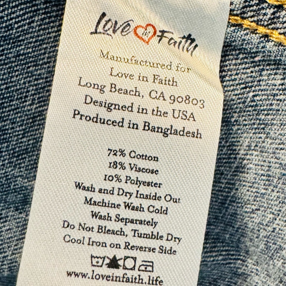 Love in Faith Faith Cross Denim Trucker Jacket Medium Wash 3X Fits 1X - Picture 3 of 7